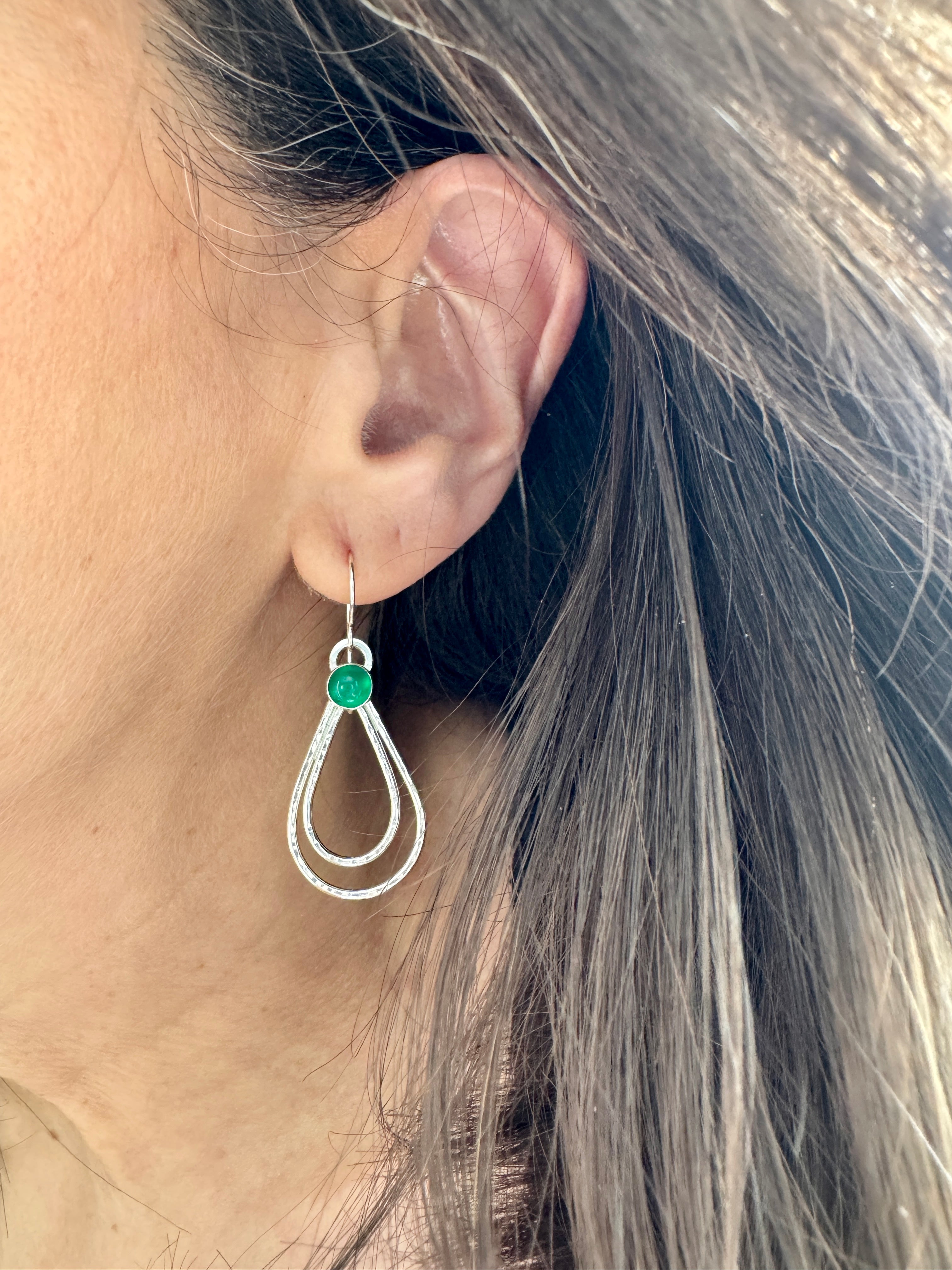 Double Hammered Hoop with Green Onyx