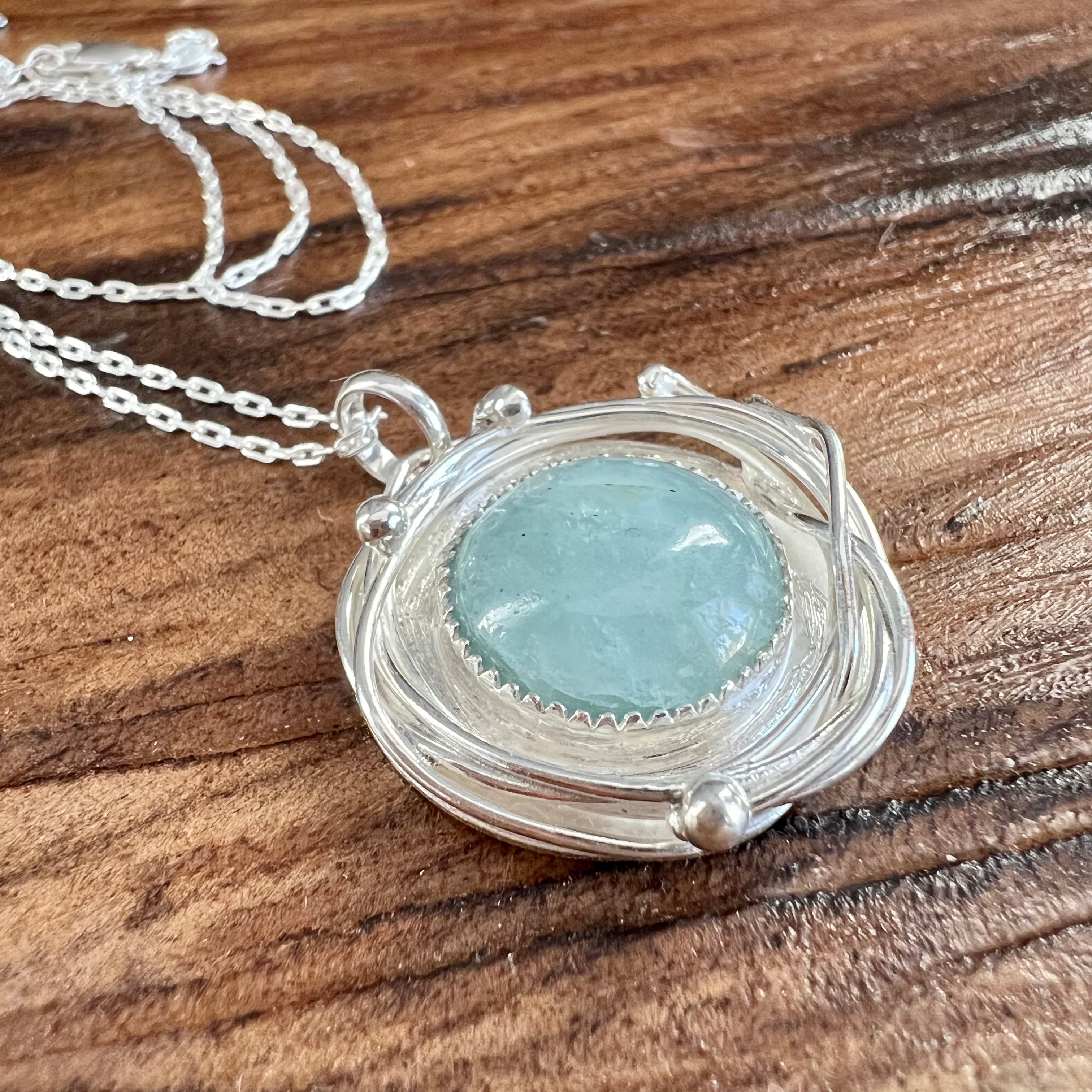 Nest Jewelry Aquamarine Stone Shaker Pendant Necklace