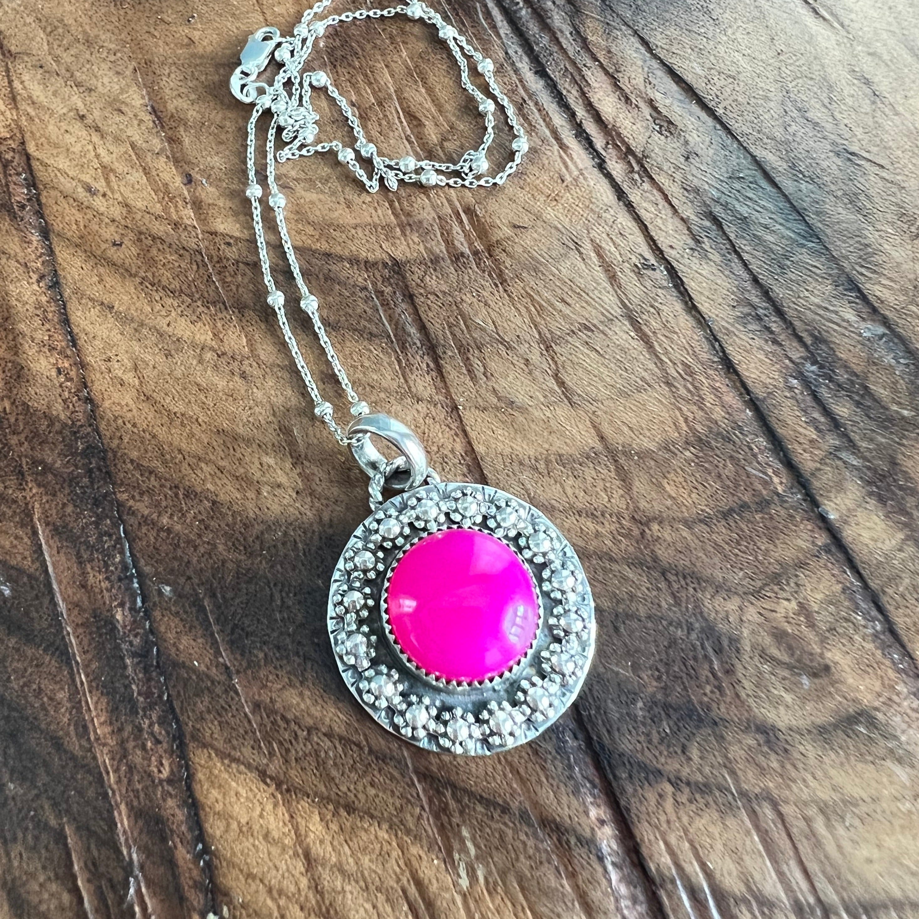 RUBY CHALCENDONY FUNKY FLOWER PENDANT – Jammin Hammer
