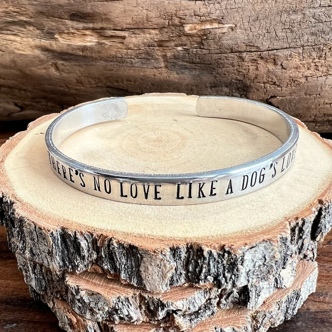 2023 BFDR 'There's No Love Like A Dog's Love' FUNDRAISING BRACELET